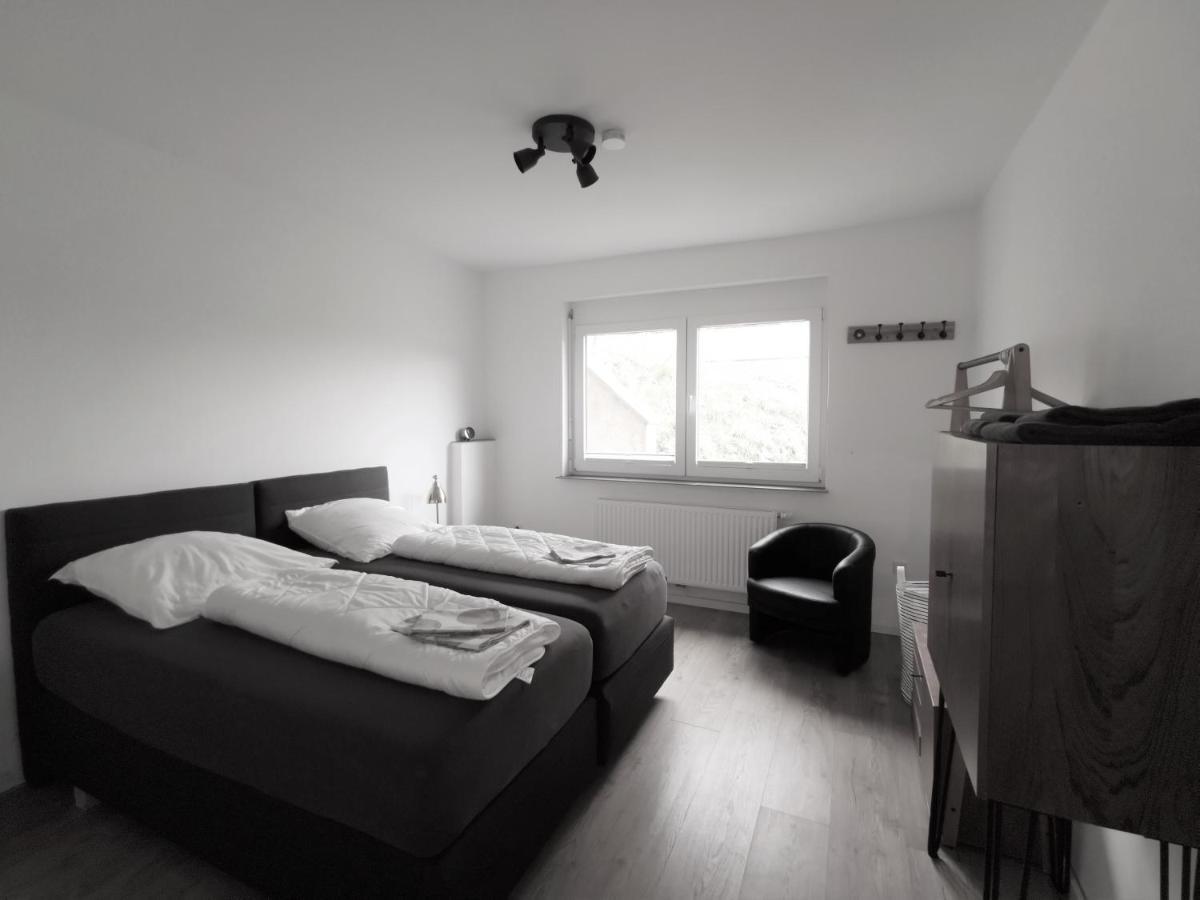 Ferienhaus Fraeulein Frenz Bollendorf Exteriör bild