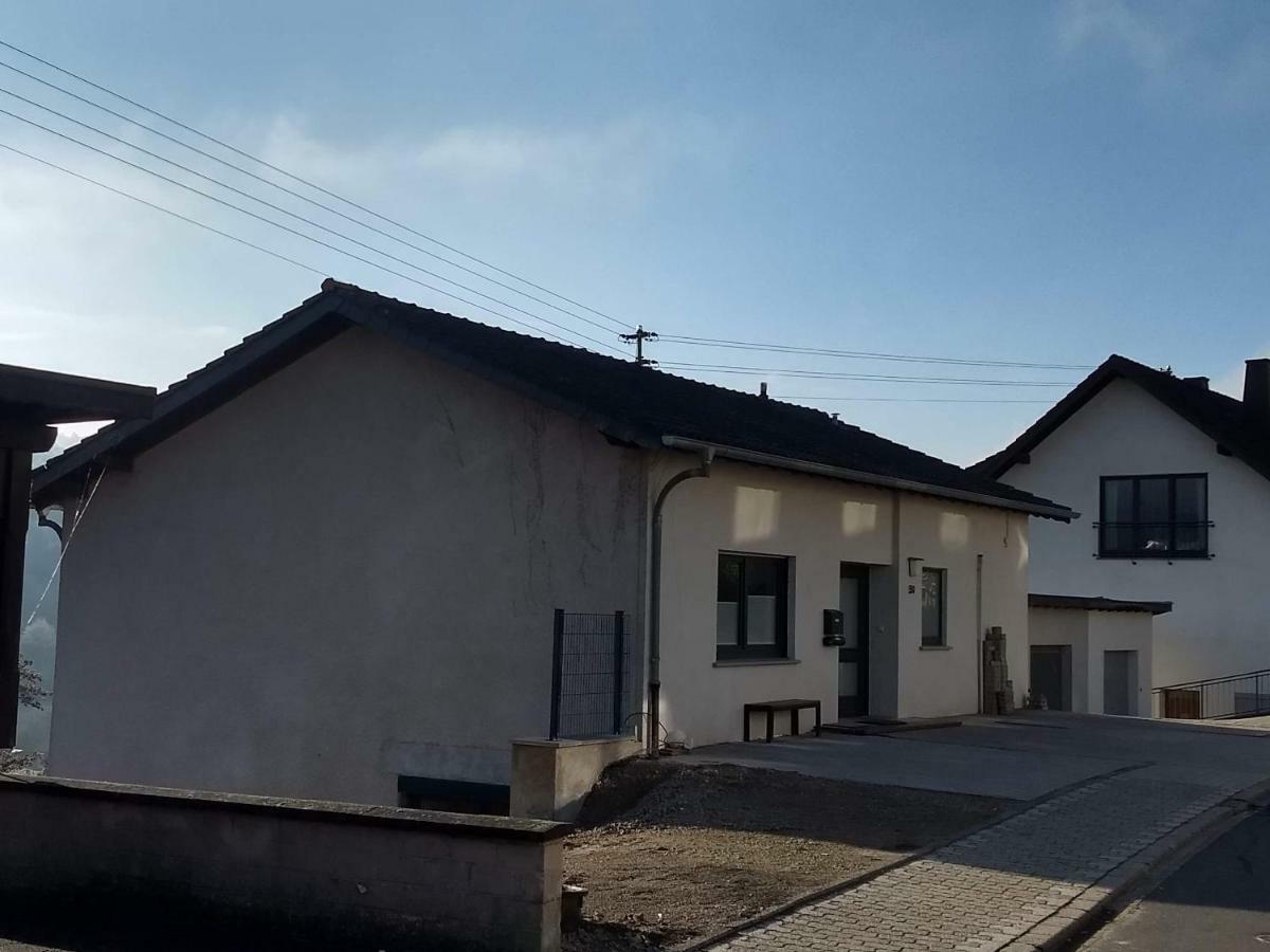 Ferienhaus Fraeulein Frenz Bollendorf Exteriör bild