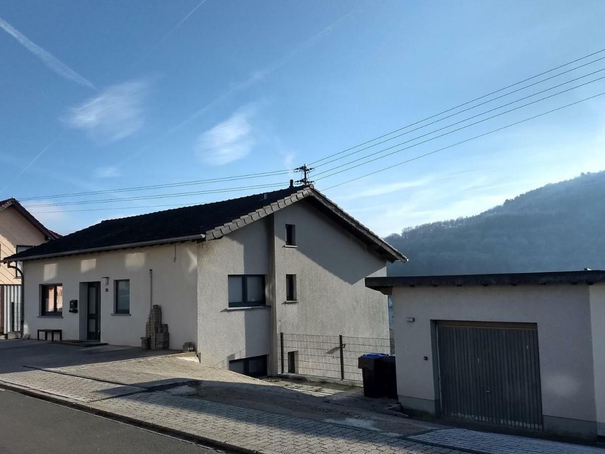 Ferienhaus Fraeulein Frenz Bollendorf Exteriör bild